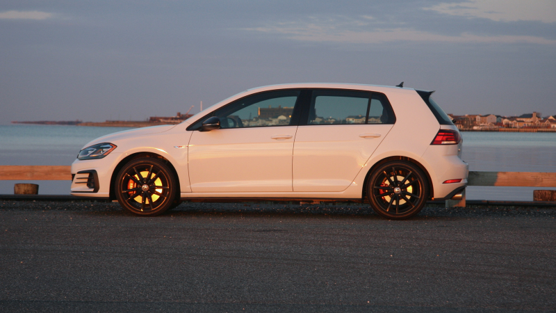 Illustration for article titled The 2019 Volkswagen GTI Rabbit Edition Has All The Hop A Small Family Needs